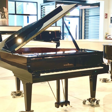 Schimmel Classic C169