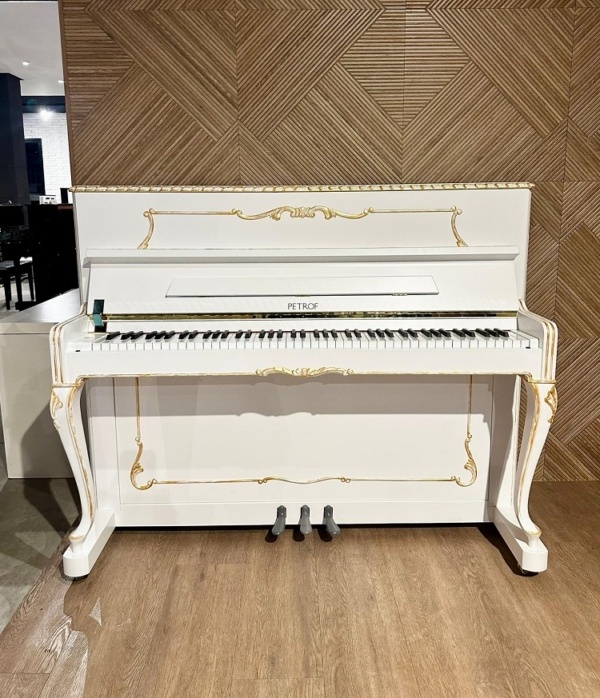 Petrof Rococo 118