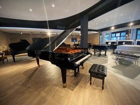 Piano Yamaha CFX