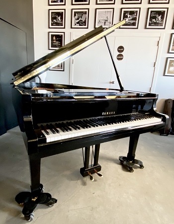 Yamaha C3