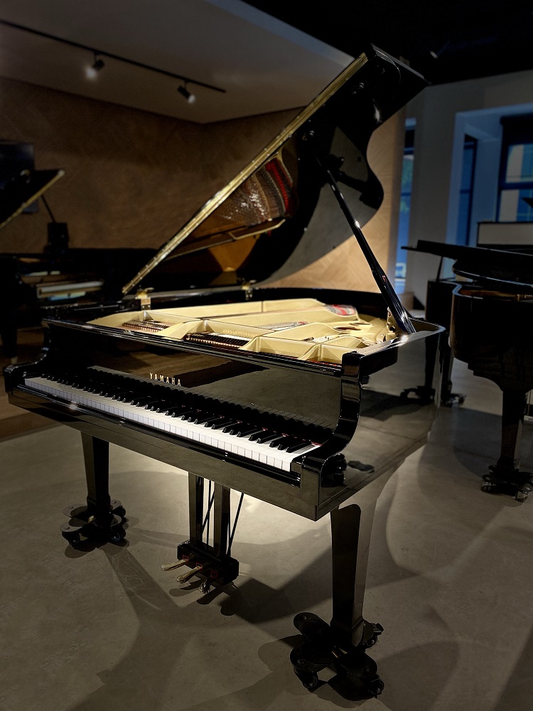 Yamaha G3 (Año 1984), Tienda Royal Pianos