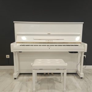 Yamaha U1WH