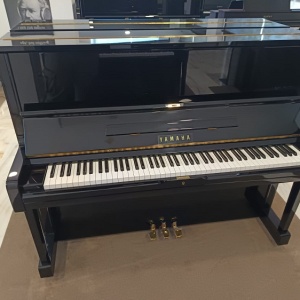 Yamaha U3