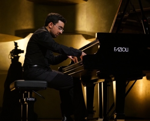 Alberto Ferro - pianos fazioli