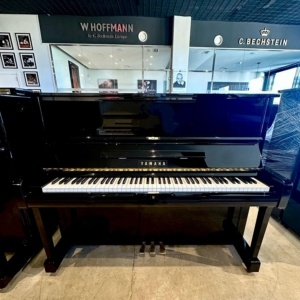 Yamaha U1