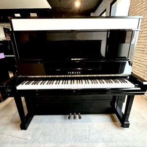 Yamaha U3M