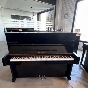 Yamaha U1