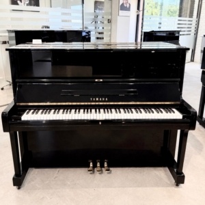 Yamaha U1
