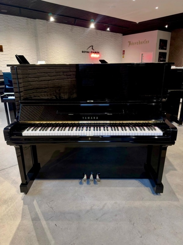 Yamaha U3H