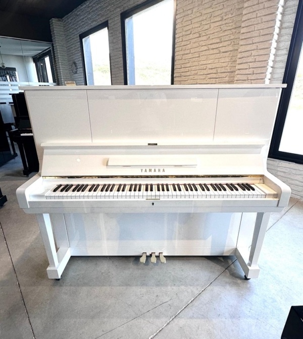 Yamaha U3WH